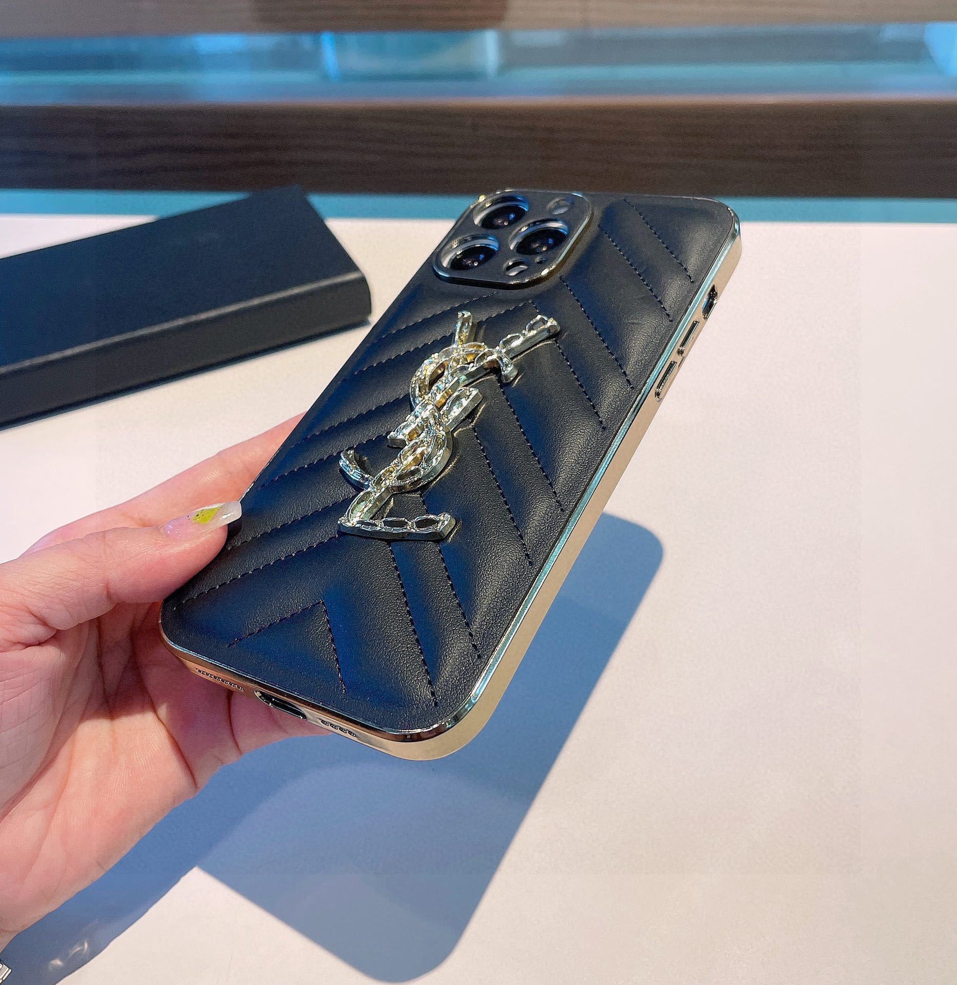 Louis Vuitton Mobile Cases